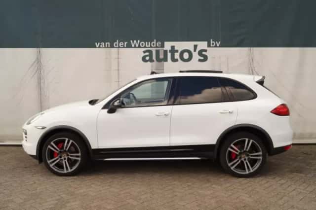 Porsche Cayenne (2014) thumbnail 1