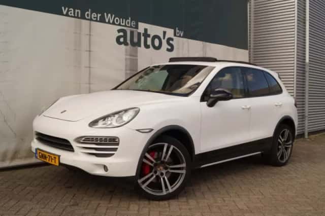 Porsche Cayenne (2014) thumbnail 3