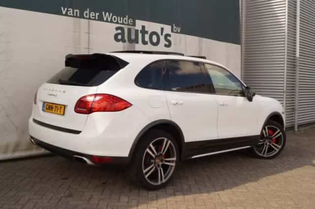 Porsche Cayenne (2014) thumbnail 5