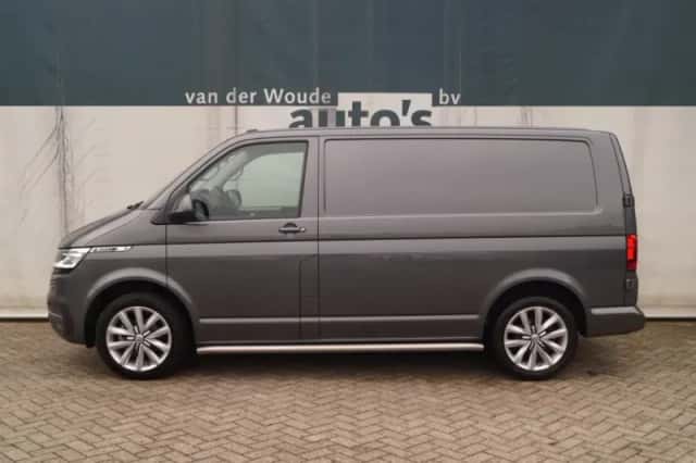 Volkswagen Transporter (2020) thumbnail 1