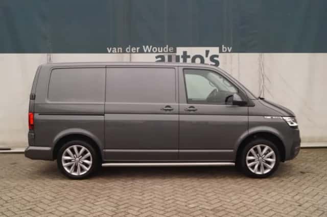 Volkswagen Transporter (2020) thumbnail 2