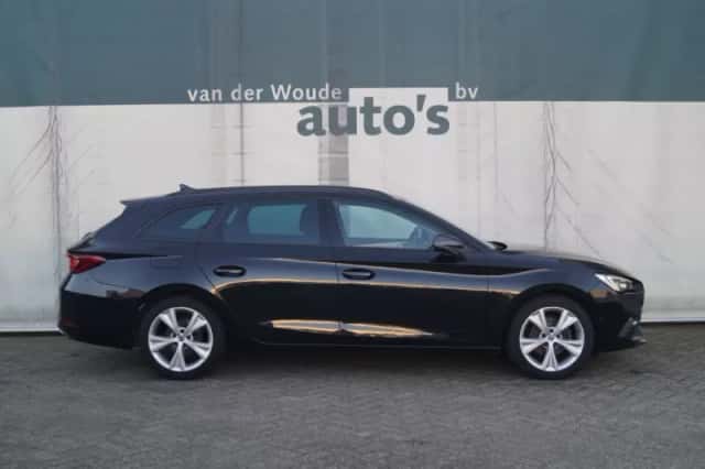 SEAT Leon (2021) thumbnail 2
