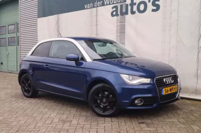 Audi A1 (2010) thumbnail 3