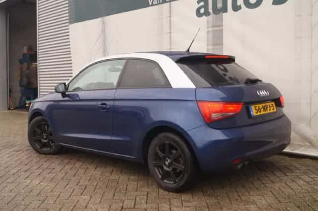 Audi A1 (2010) thumbnail 5