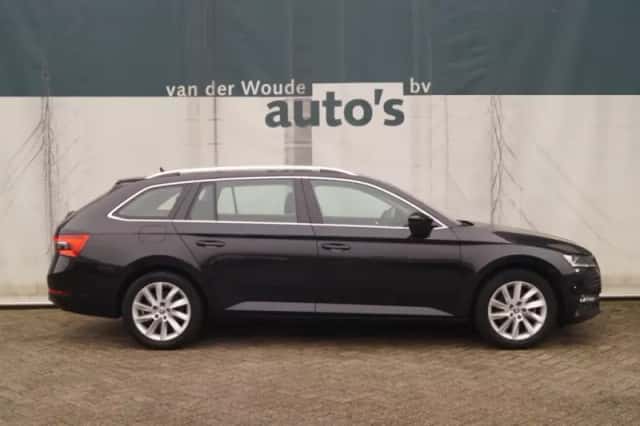 Škoda Superb (2022) thumbnail 2