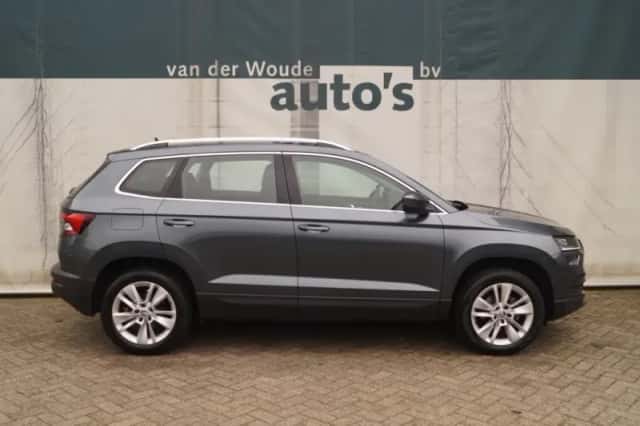 Škoda Karoq (2021) thumbnail 2