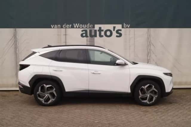 Hyundai Tucson (2023) thumbnail 2