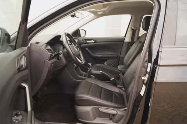 Volkswagen T-Cross (2023) thumbnail 6