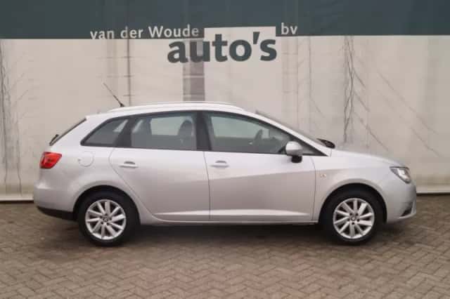 SEAT Ibiza (2015) thumbnail 2