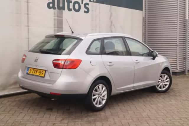 SEAT Ibiza (2015) thumbnail 5