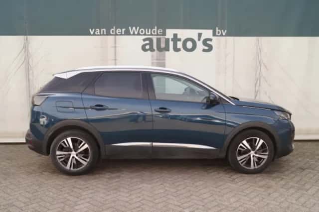 Peugeot 3008 (2021) thumbnail 2