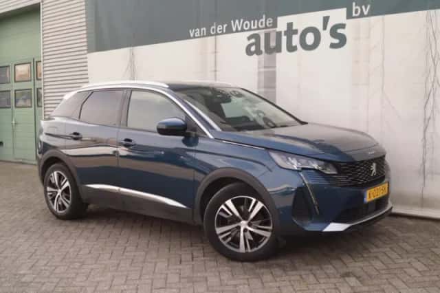 Peugeot 3008 (2021) thumbnail 4