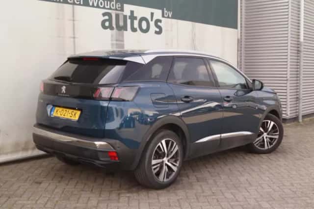 Peugeot 3008 (2021) thumbnail 5