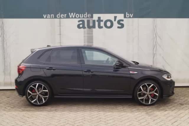 Volkswagen Polo (2023) thumbnail 2