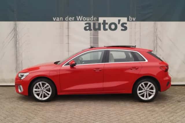 Audi A3 (2021) thumbnail 1
