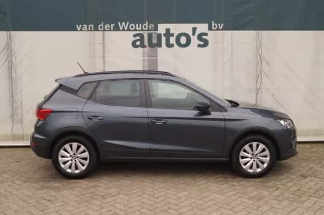 SEAT Arona (2020) thumbnail 2