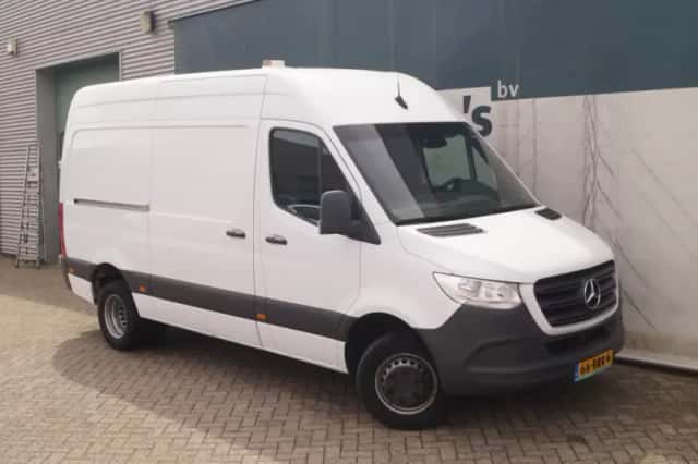 Mercedes-Benz Sprinter (2019) thumbnail 4