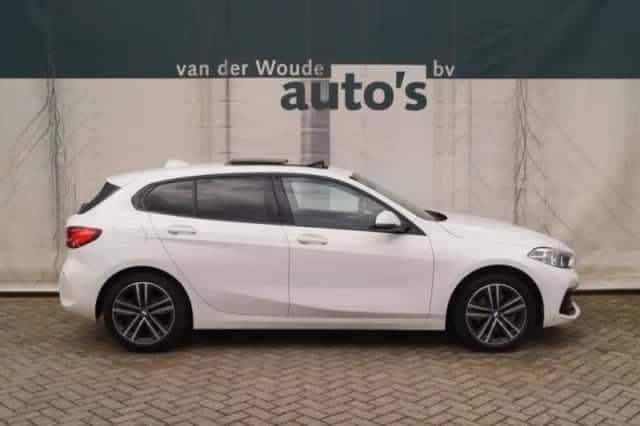 BMW 1-Serie (2022) thumbnail 2