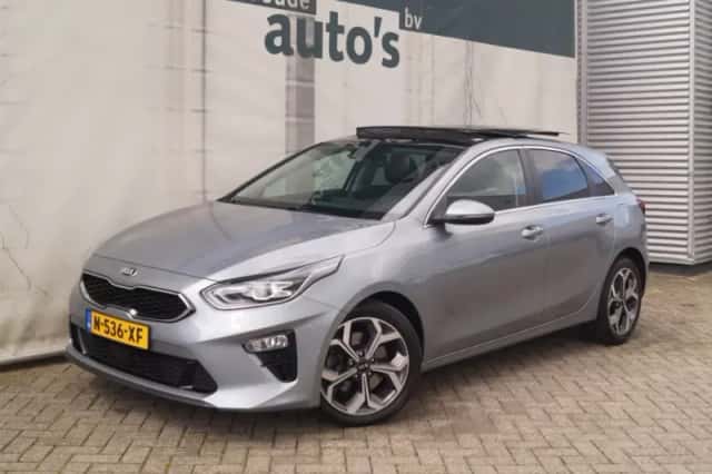 Kia Ceed (2022) thumbnail 3
