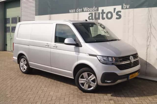 Volkswagen Transporter (2021) thumbnail 4