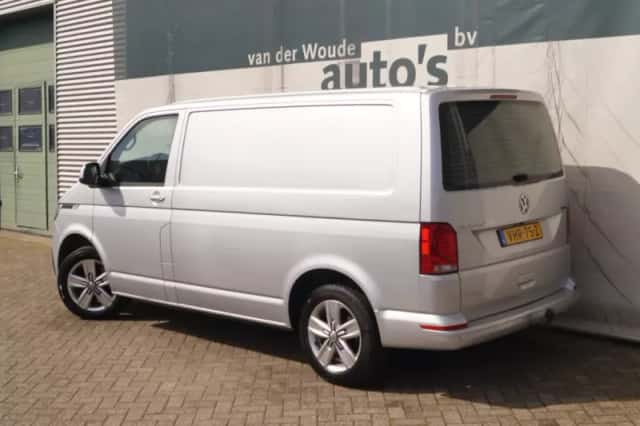 Volkswagen Transporter (2021) thumbnail 6