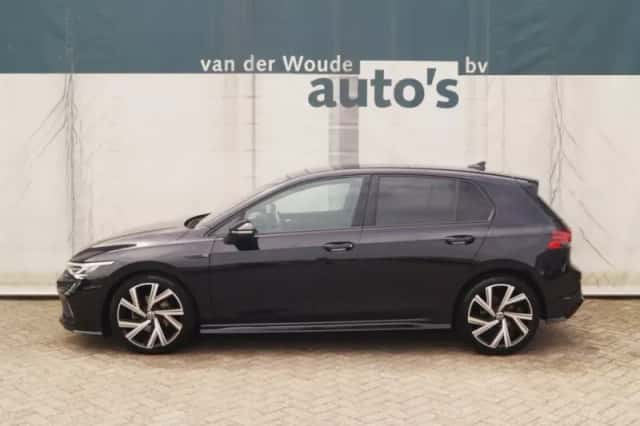 Volkswagen Golf (2021) thumbnail 1