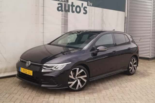 Volkswagen Golf (2021) thumbnail 3