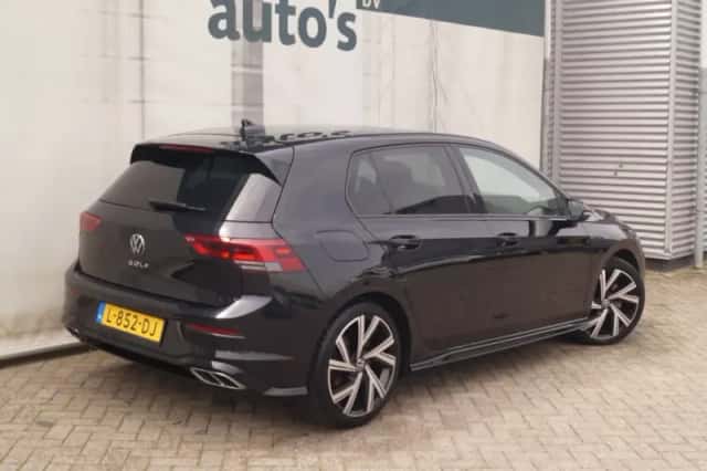 Volkswagen Golf (2021) thumbnail 5