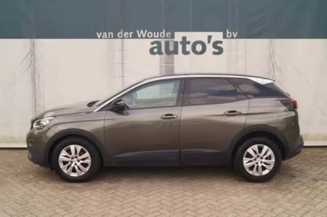 Peugeot 3008 (2018) thumbnail 1