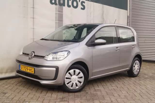 Volkswagen Up! (2023) thumbnail 3