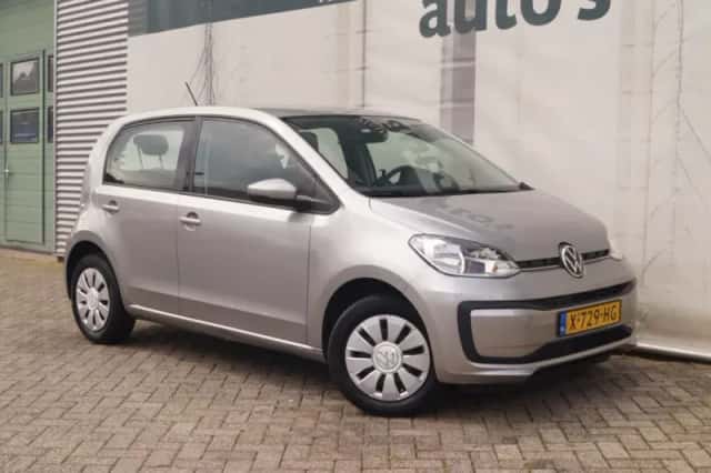 Volkswagen Up! (2023) thumbnail 4