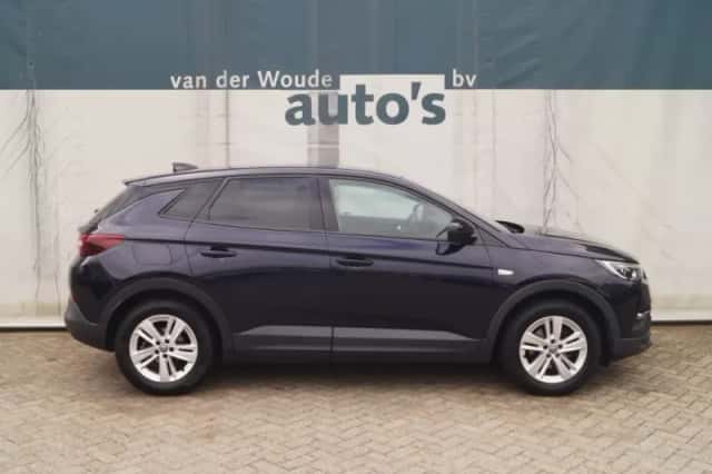 Opel Grandland (2018) thumbnail 2