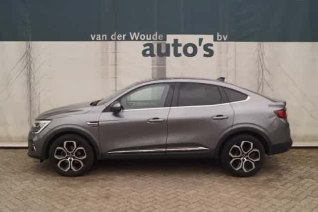 Renault Arkana (2023) thumbnail 1