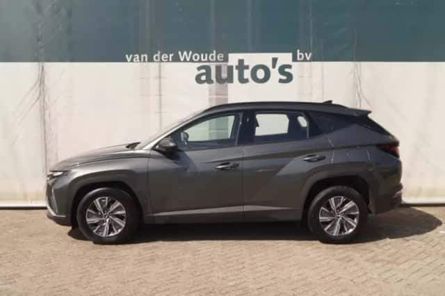 Hyundai Tucson (2023) thumbnail 1