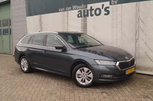 Škoda Octavia (2020) thumbnail 4