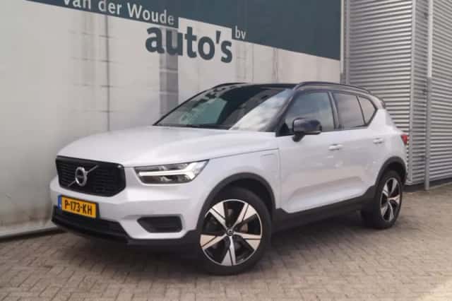 Volvo XC40 (2022) thumbnail 3