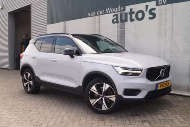 Volvo XC40 (2022) thumbnail 4