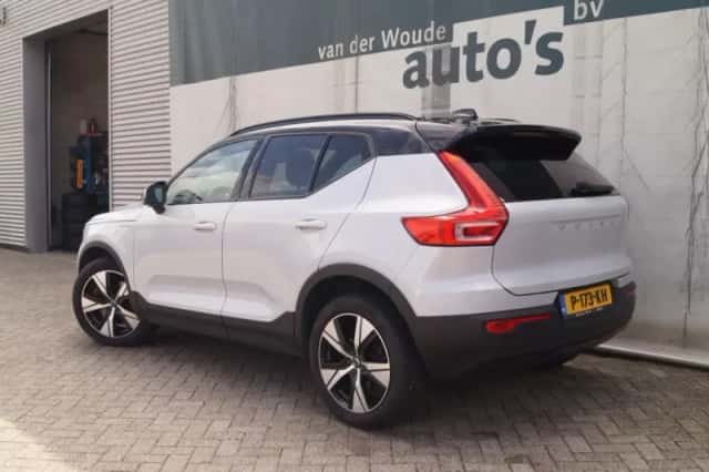 Volvo XC40 (2022) thumbnail 6