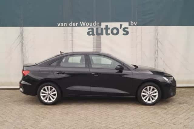 Audi A3 (2022) thumbnail 2