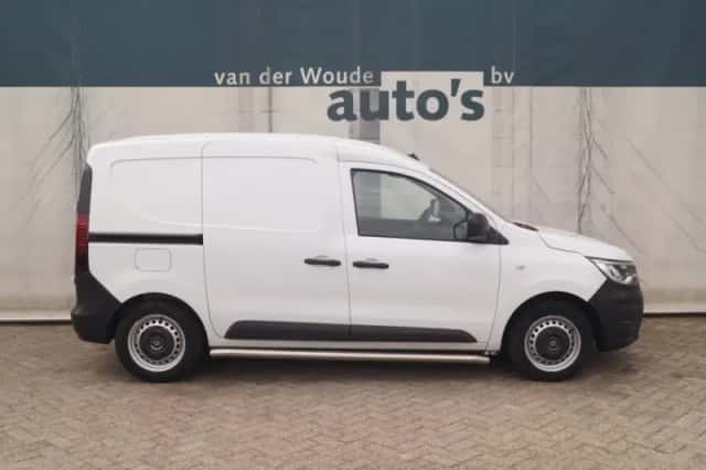 Renault Express (2023) thumbnail 2
