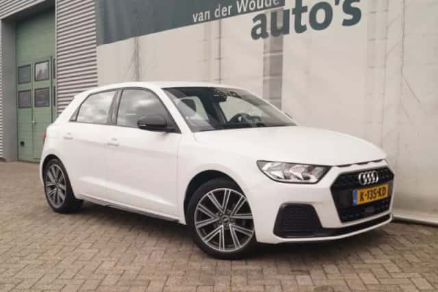 Audi A1 (2021) thumbnail 4