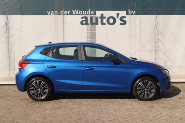 SEAT Ibiza (2022) thumbnail 2