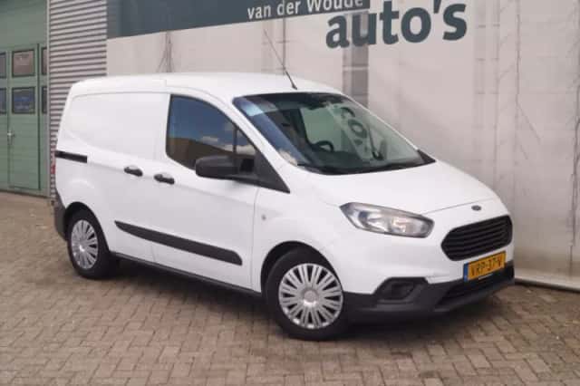 Ford Transit Courier (2022) thumbnail 4