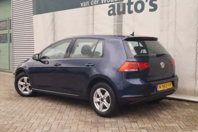Volkswagen Golf (2017) thumbnail 5