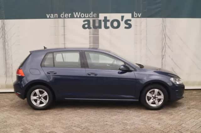 Volkswagen Golf (2017) thumbnail 6