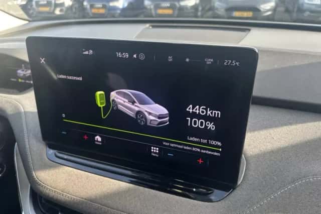 Škoda Enyaq (2023) thumbnail 4
