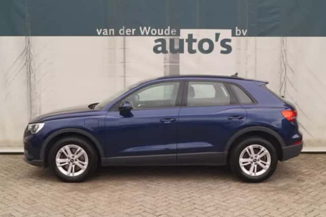 Audi Q3 (2022) thumbnail 1
