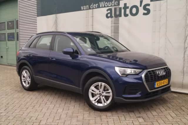 Audi Q3 (2022) thumbnail 4