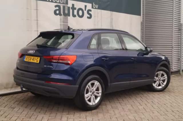 Audi Q3 (2022) thumbnail 5