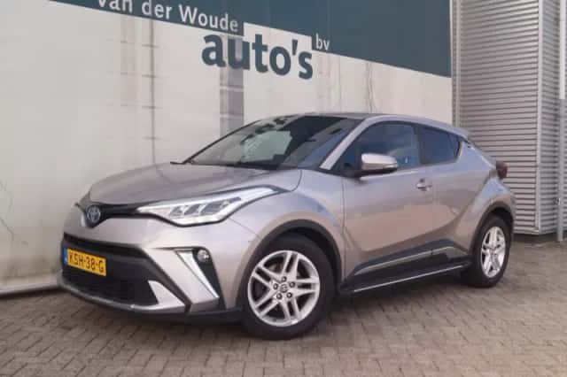 Toyota C-HR (2021) thumbnail 3